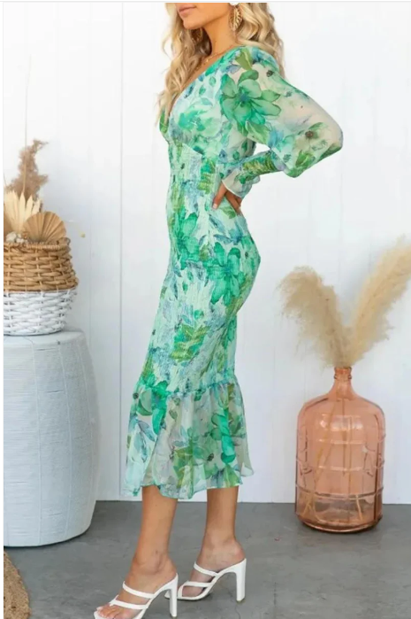 EP | Robe midi moulante et florale avec manches en voile