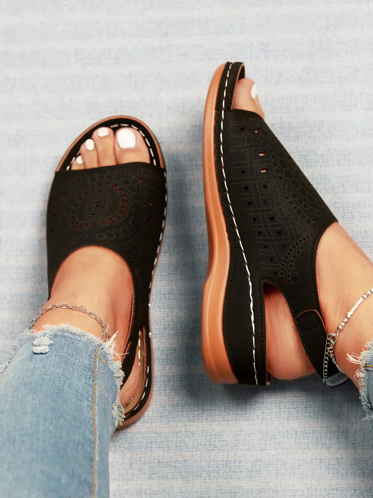 ND | Motif ethnique Poinçonné Creux Velcro Rétro Sandale