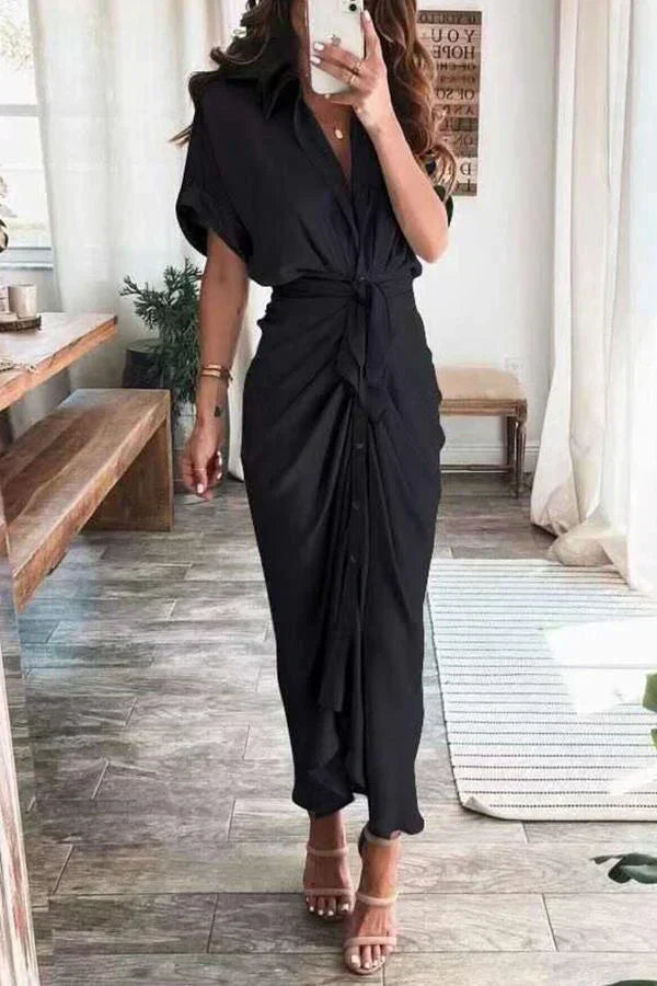 EP | Magnifique robe en satin avec boutons et voile