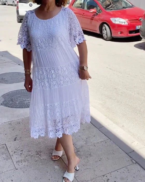 EP | Robe midi intemporelle en dentelle
