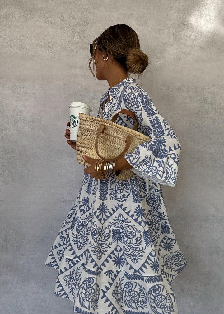 EP | Mini-robe bleue avec décolleté en V et manches 3/4