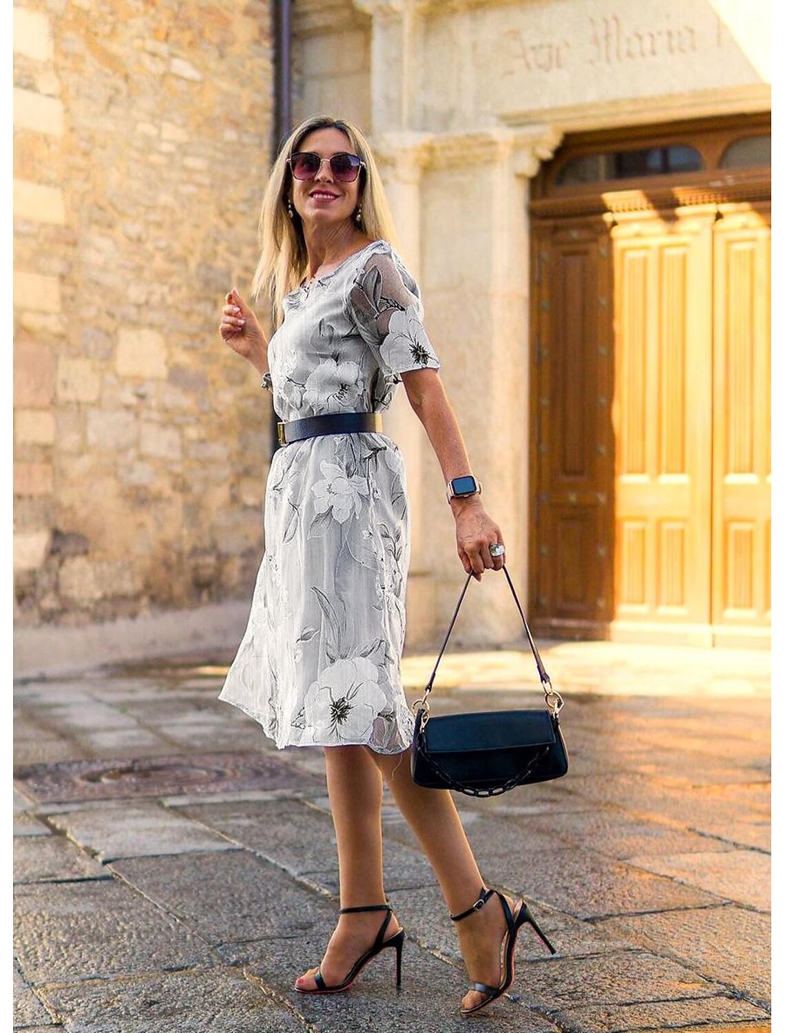 EP | Robe midi plissée et imprimée de fleurs pour un style élégant et confortable