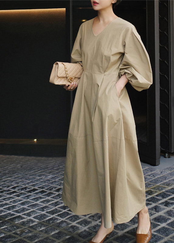 EP | Robe patchwork à manches longues et encolure en pointe