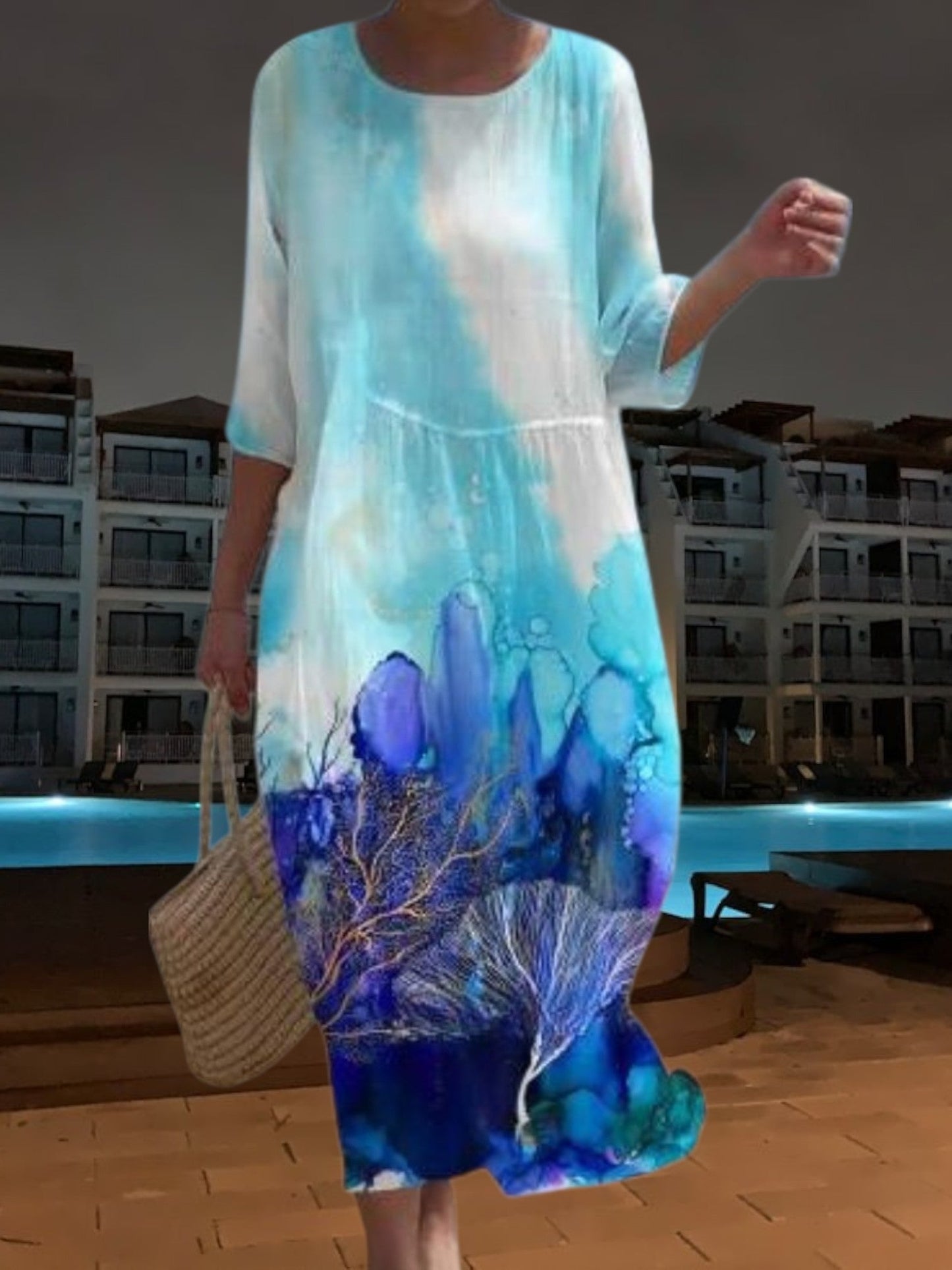 EP | Robe midi élégante en matière légère et fluide, manches 3/4 avec imprimé floral