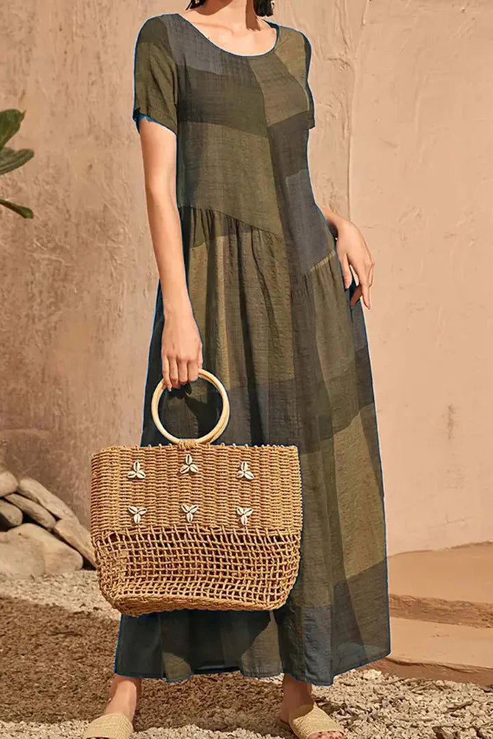 EP | Robe à carreaux et sac vintage
