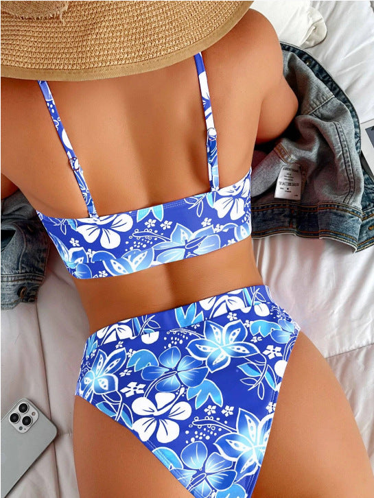 EP | Bikini avec fleurs tropicales