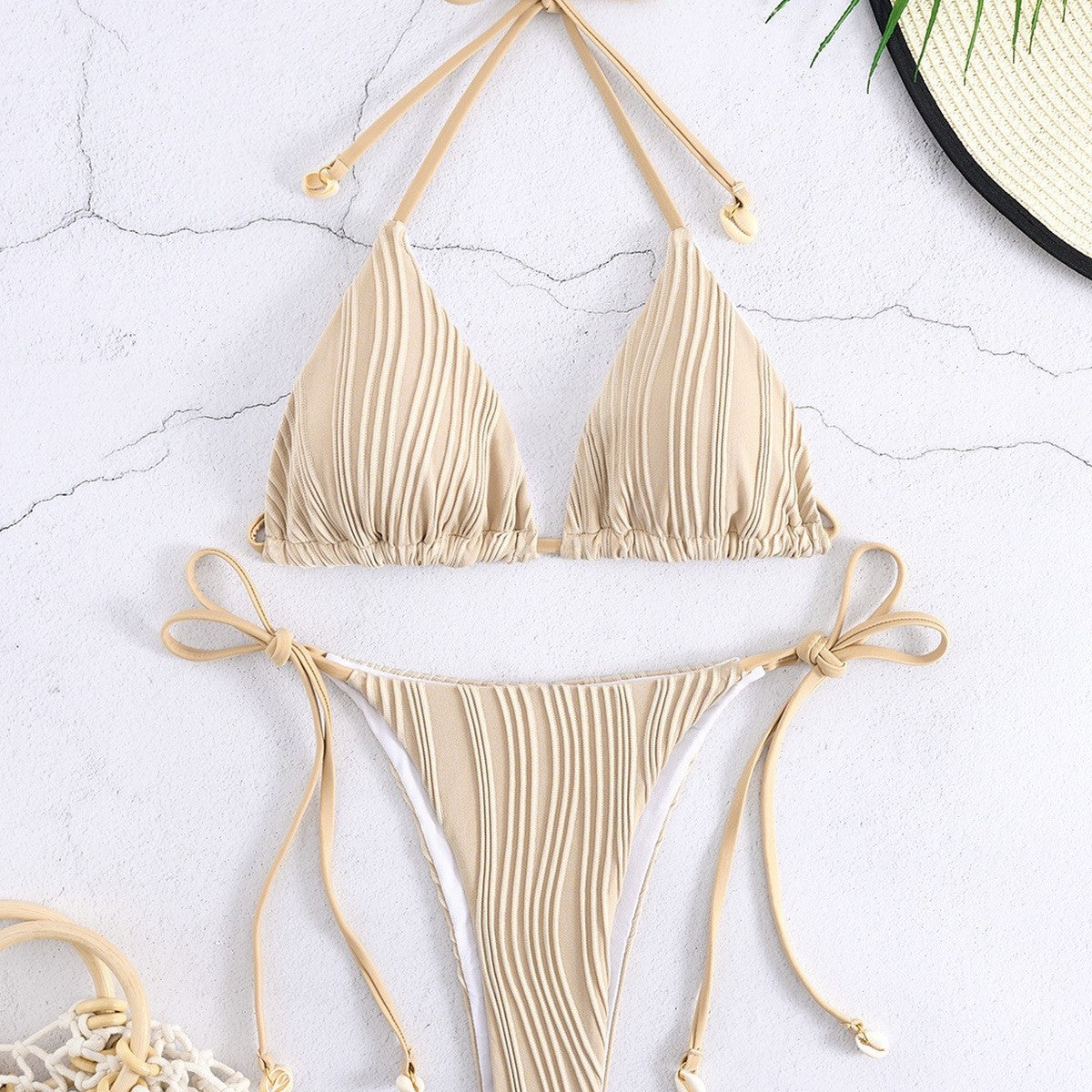 Frais et féminin Bikini