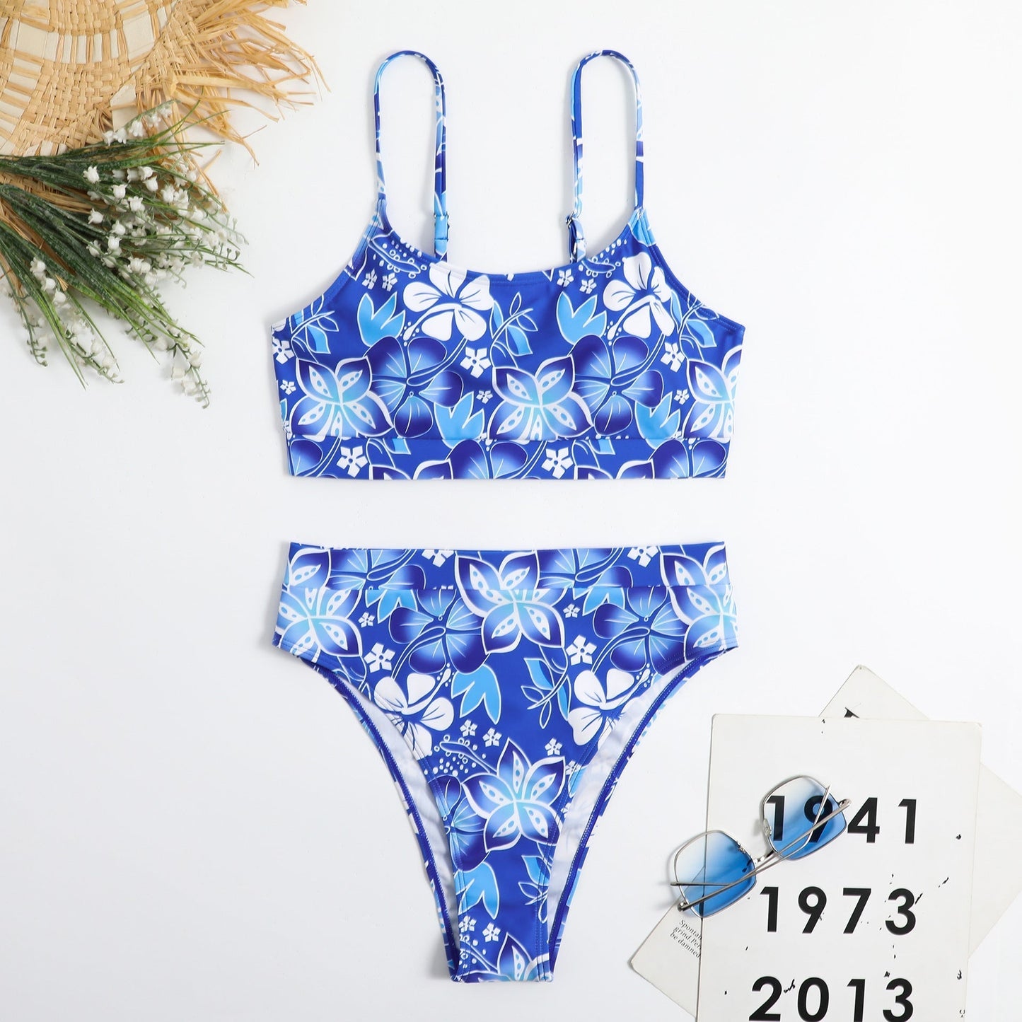 EP | Bikini avec fleurs tropicales