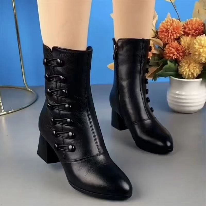 EP | Bottes élégantes avec boutons latéraux