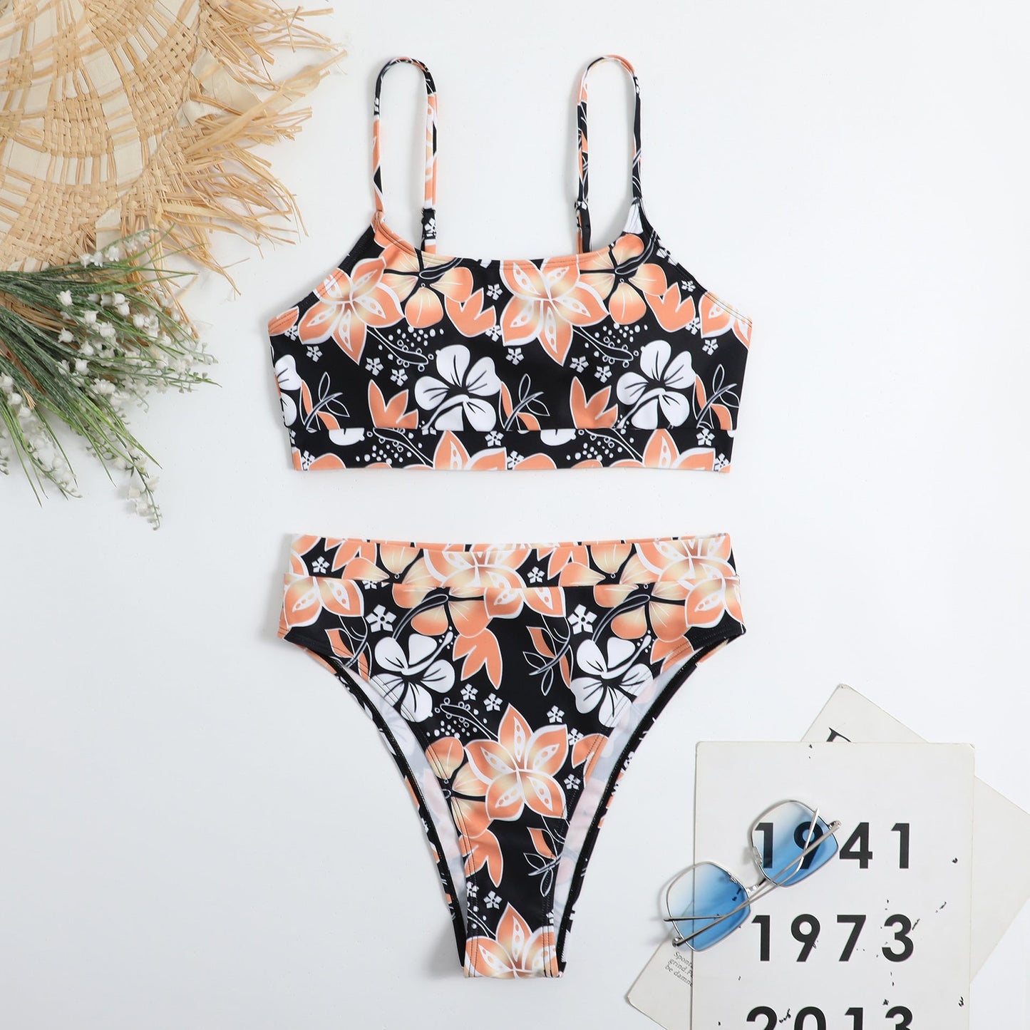EP | Bikini avec fleurs tropicales