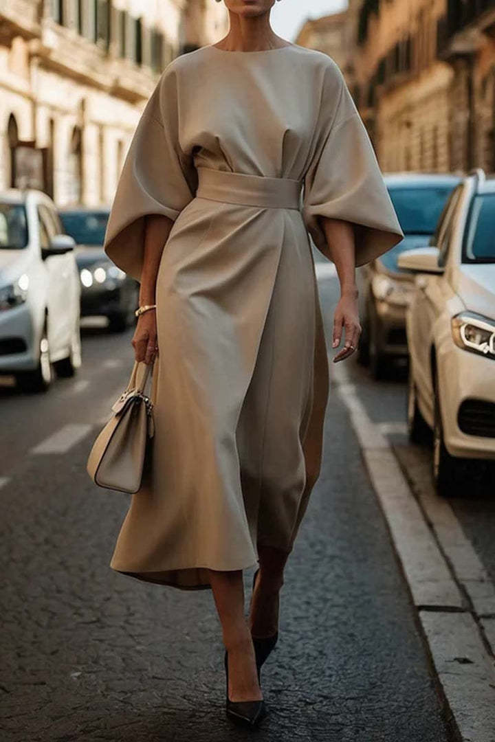 EP | Robe mi-longue chic avec ceinture