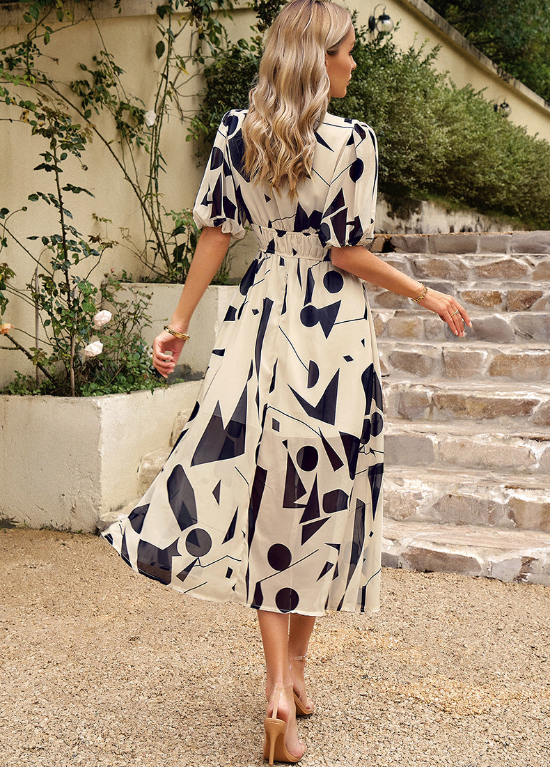 EP | Robe midi flatteuse avec motif floral
