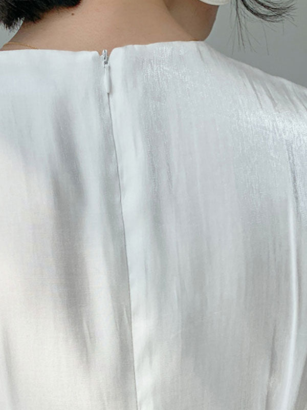 EP | Robe midi en satin ornée de boutons