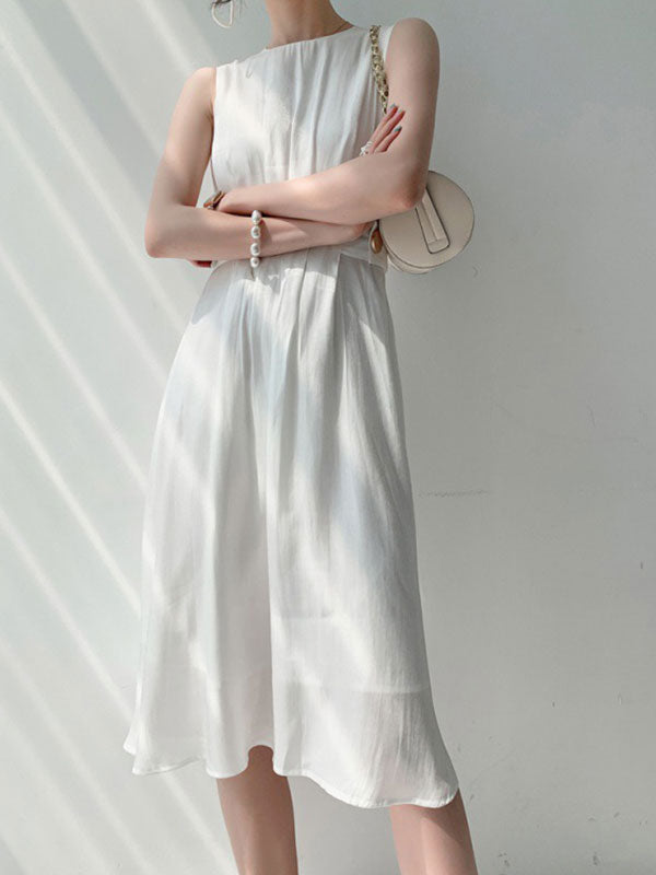 EP | Robe midi en satin ornée de boutons