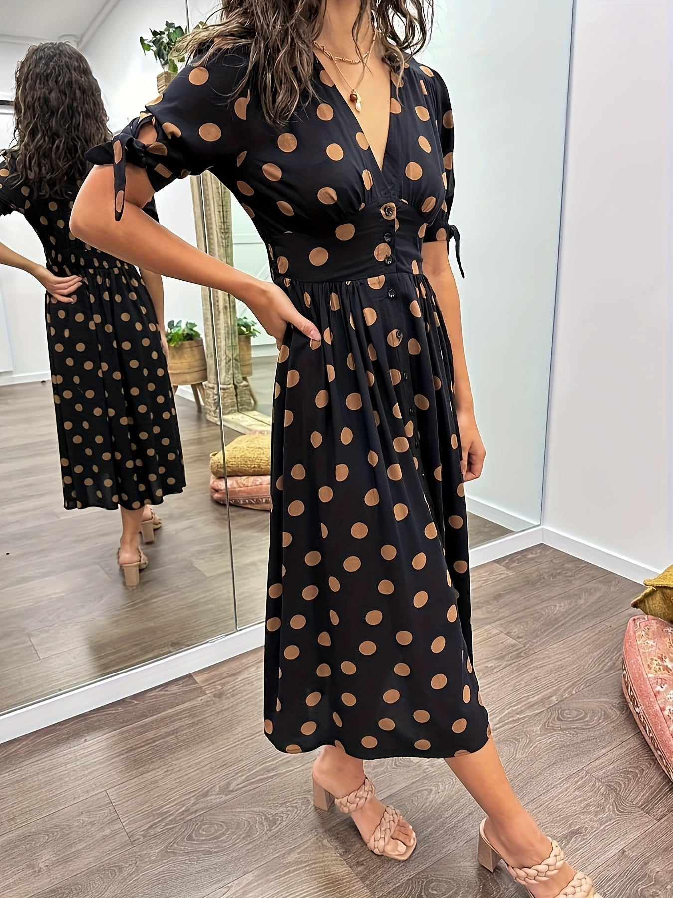 EP | Robe midi chic à pois pour toutes les occasions