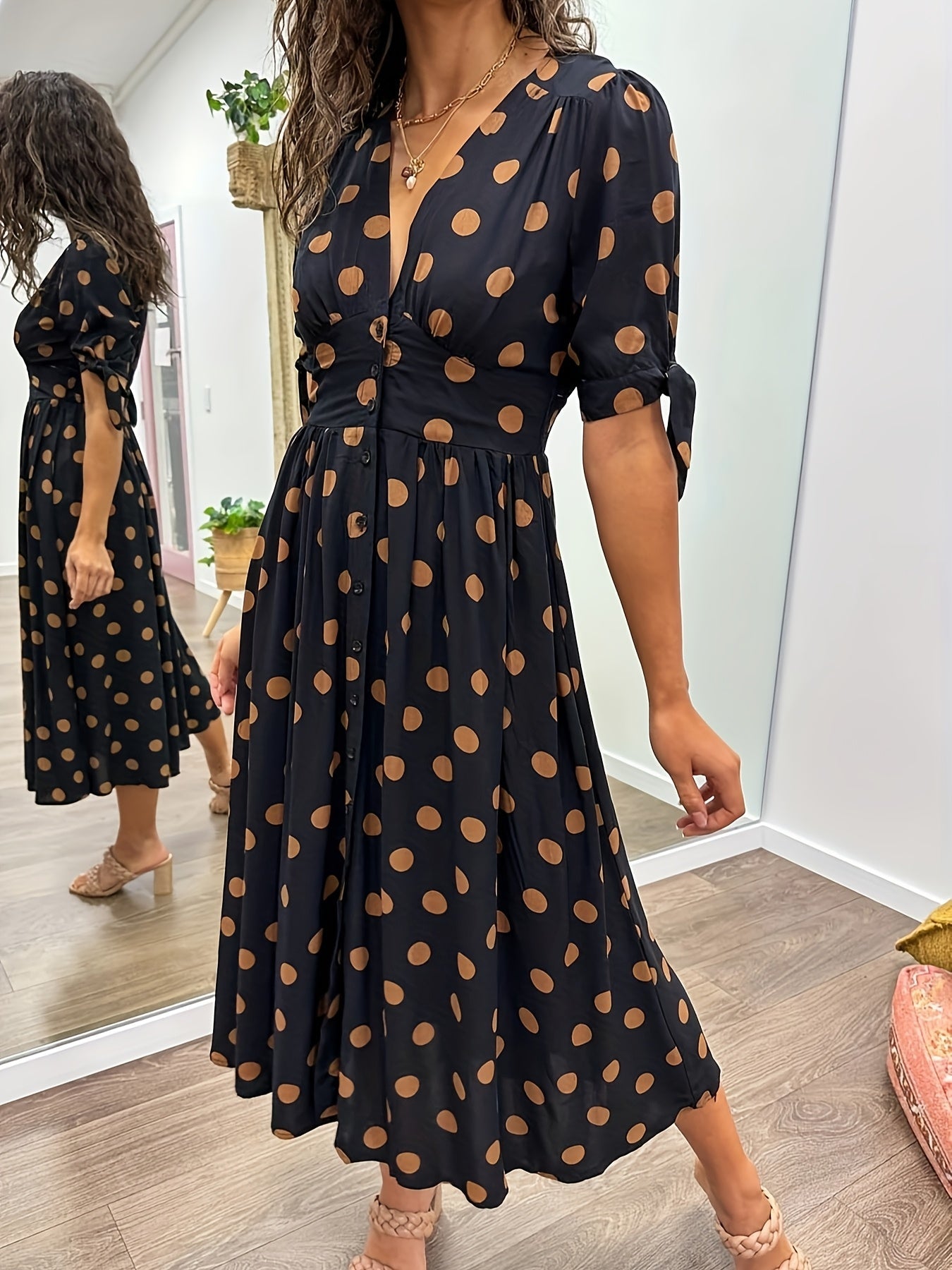 EP | Robe midi chic à pois pour toutes les occasions