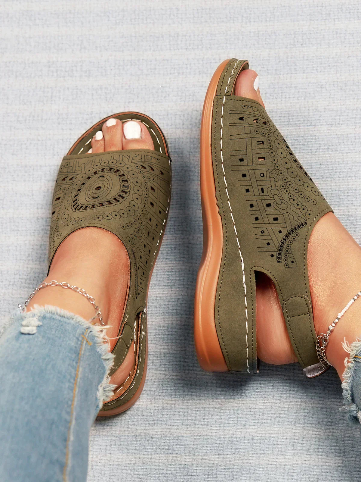 ND | Motif ethnique Poinçonné Creux Velcro Rétro Sandale
