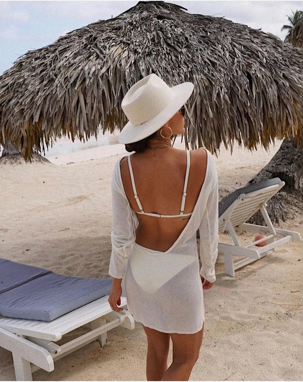 EP | Robe transparente avec dos ouvert