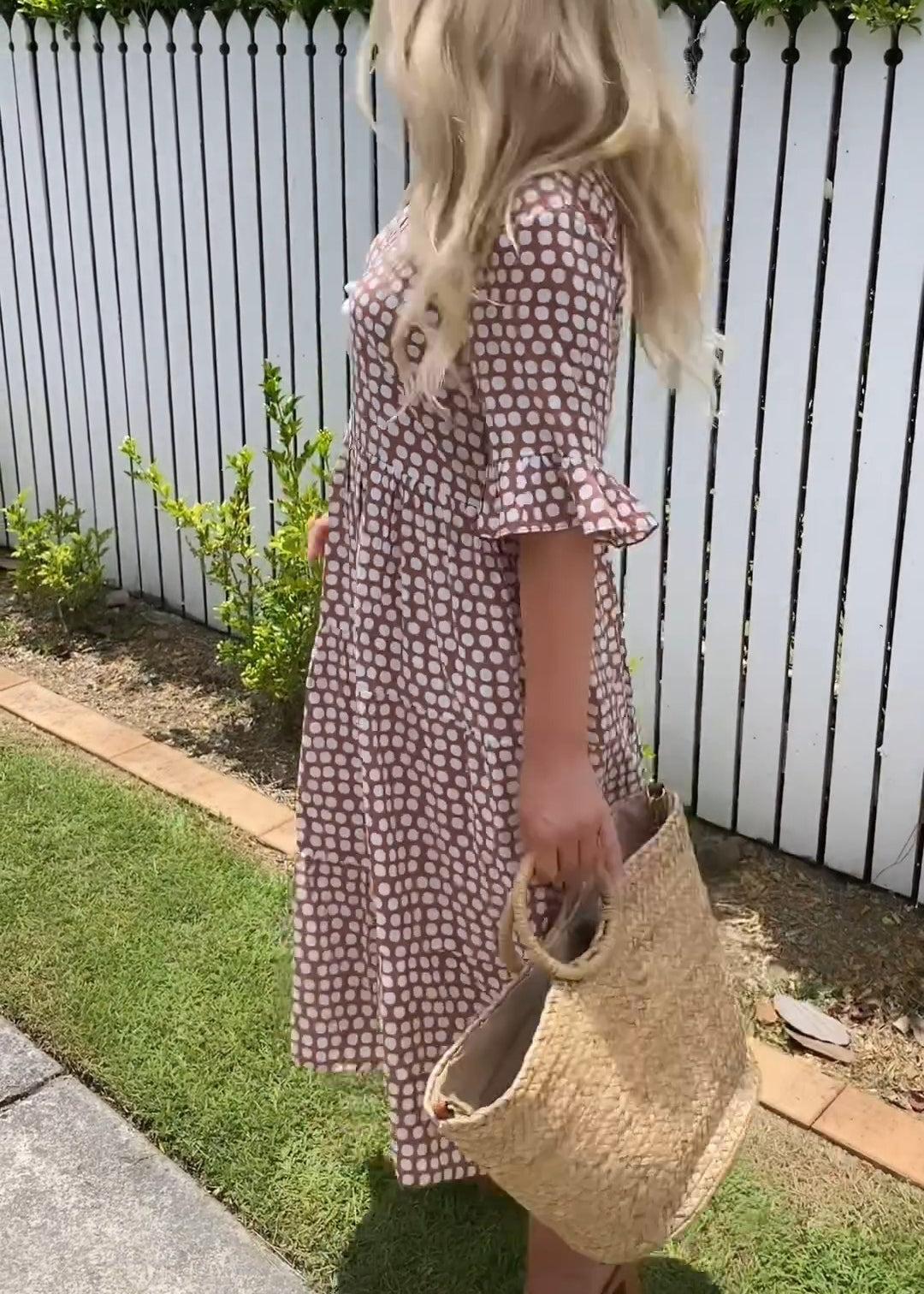 EP | Robe midi à manches courtes