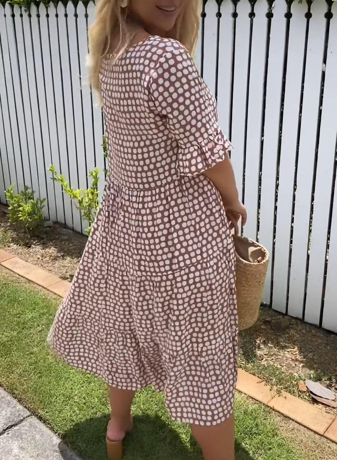 EP | Robe midi à manches courtes