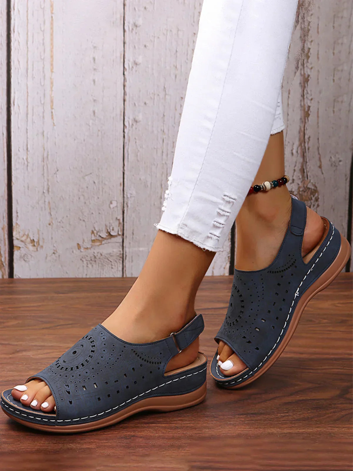 ND | Motif ethnique Poinçonné Creux Velcro Rétro Sandale