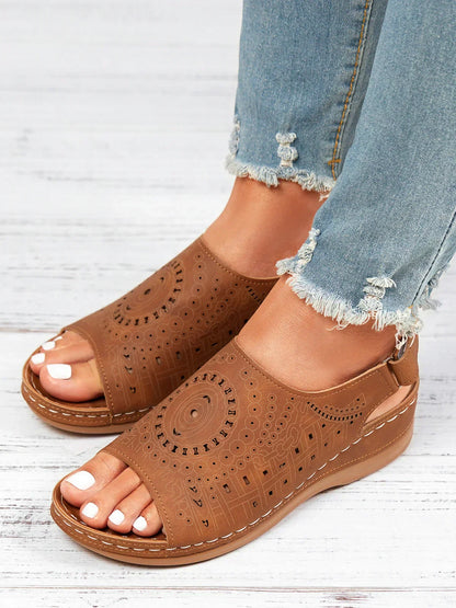 ND | Motif ethnique Poinçonné Creux Velcro Rétro Sandale