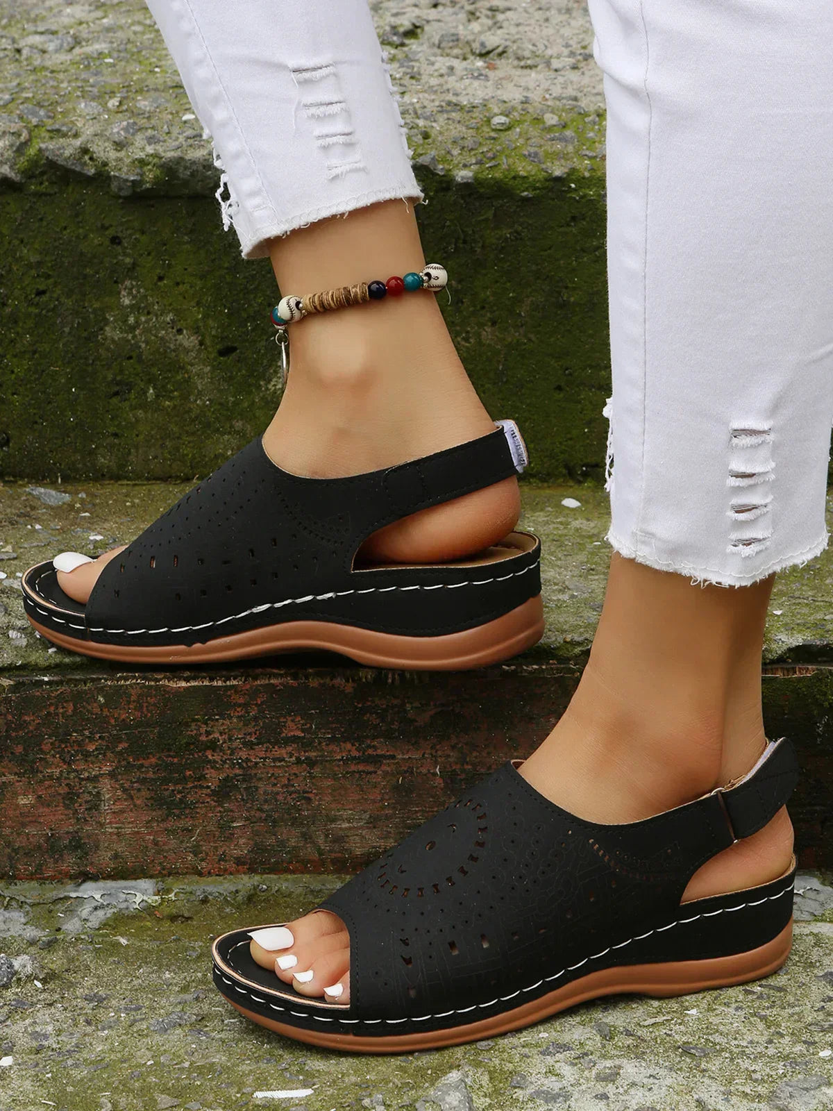 ND | Motif ethnique Poinçonné Creux Velcro Rétro Sandale