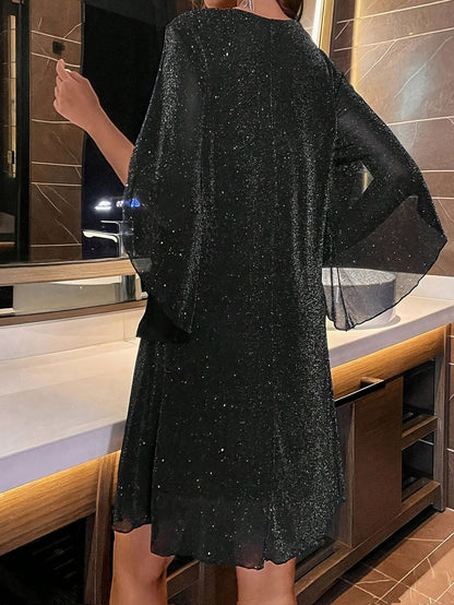 EP | Robe scintillante élégante avec décolleté en V et manches fendues