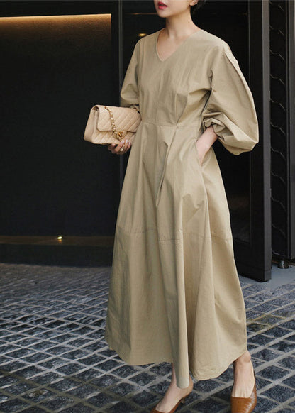 EP | Robe patchwork à manches longues et encolure en pointe