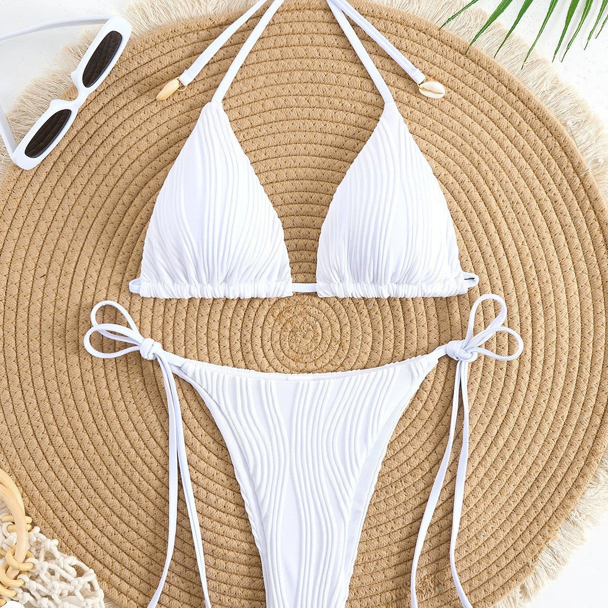 Frais et féminin Bikini