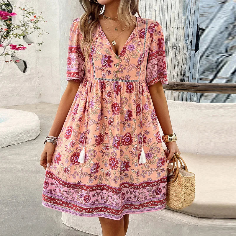 EP | Ariana™ Mini-robe boho florale avec décolleté en V