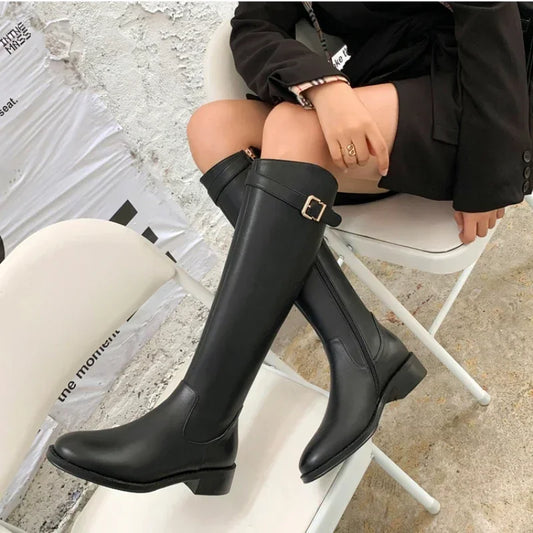 ND | Bottes confortables à hauteur du genou avec détail de boucle