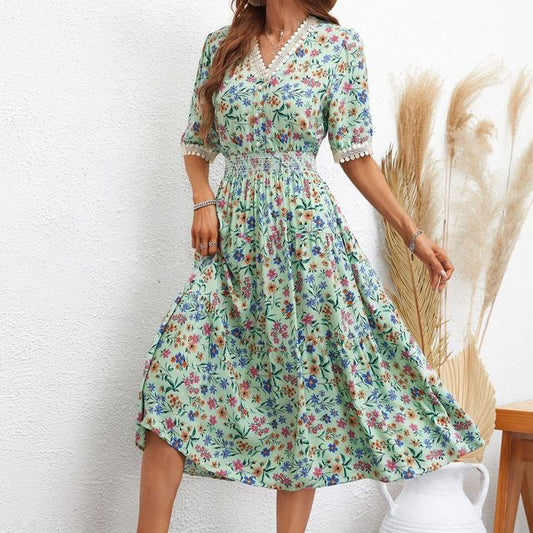 EP | Robe midi avec col en V et motif floral en ligne A FR1061