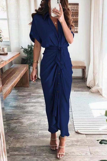 EP | Magnifique robe en satin avec boutons et voile