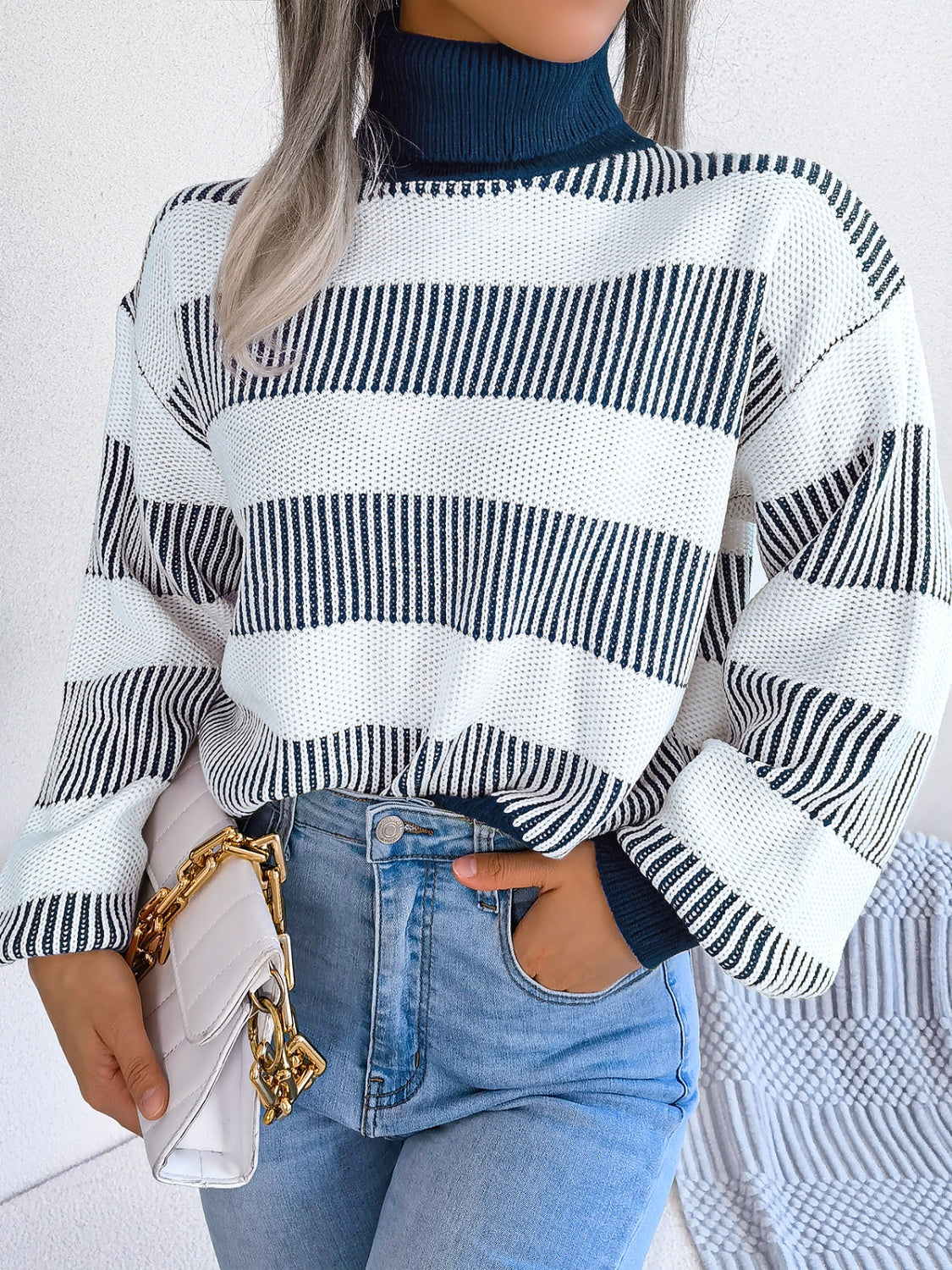 EP | Pull à la mode et minimaliste