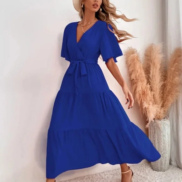 EP | Robe boho à manches papillon et maxi robe à volants